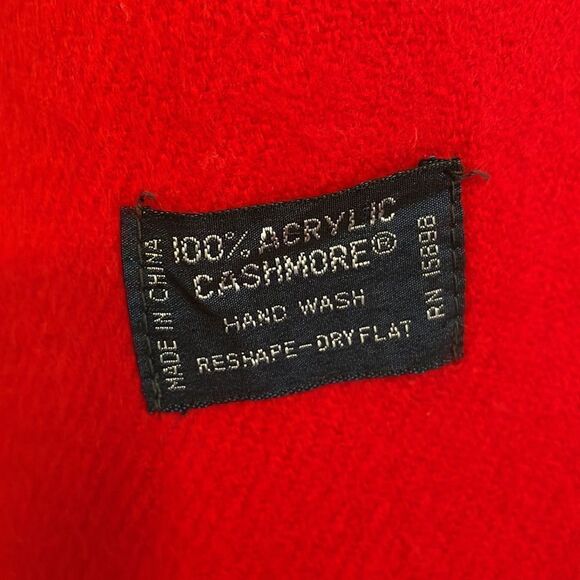 Vtg red “Cashmore” acrylic red scarf with navy blue & white embroidered crest - Picture 3 of 6